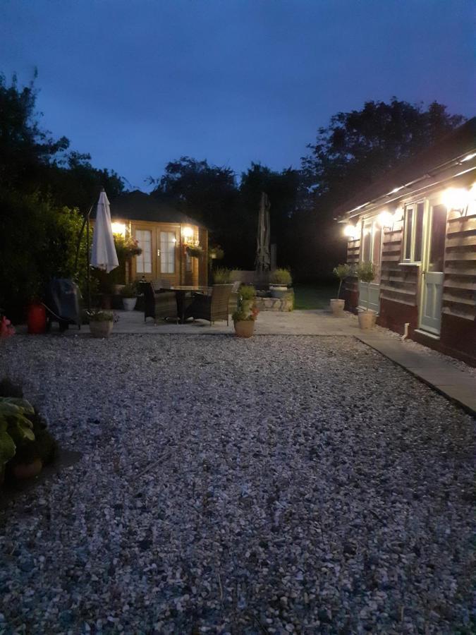 The Cobblers Bed And Breakfast Bishampton Esterno foto